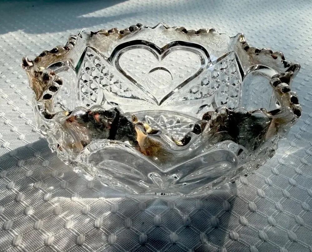 Vintage Clear Pressed Glass Heart Ruffled Candy Nut Trinket Bowl 4” Starburst